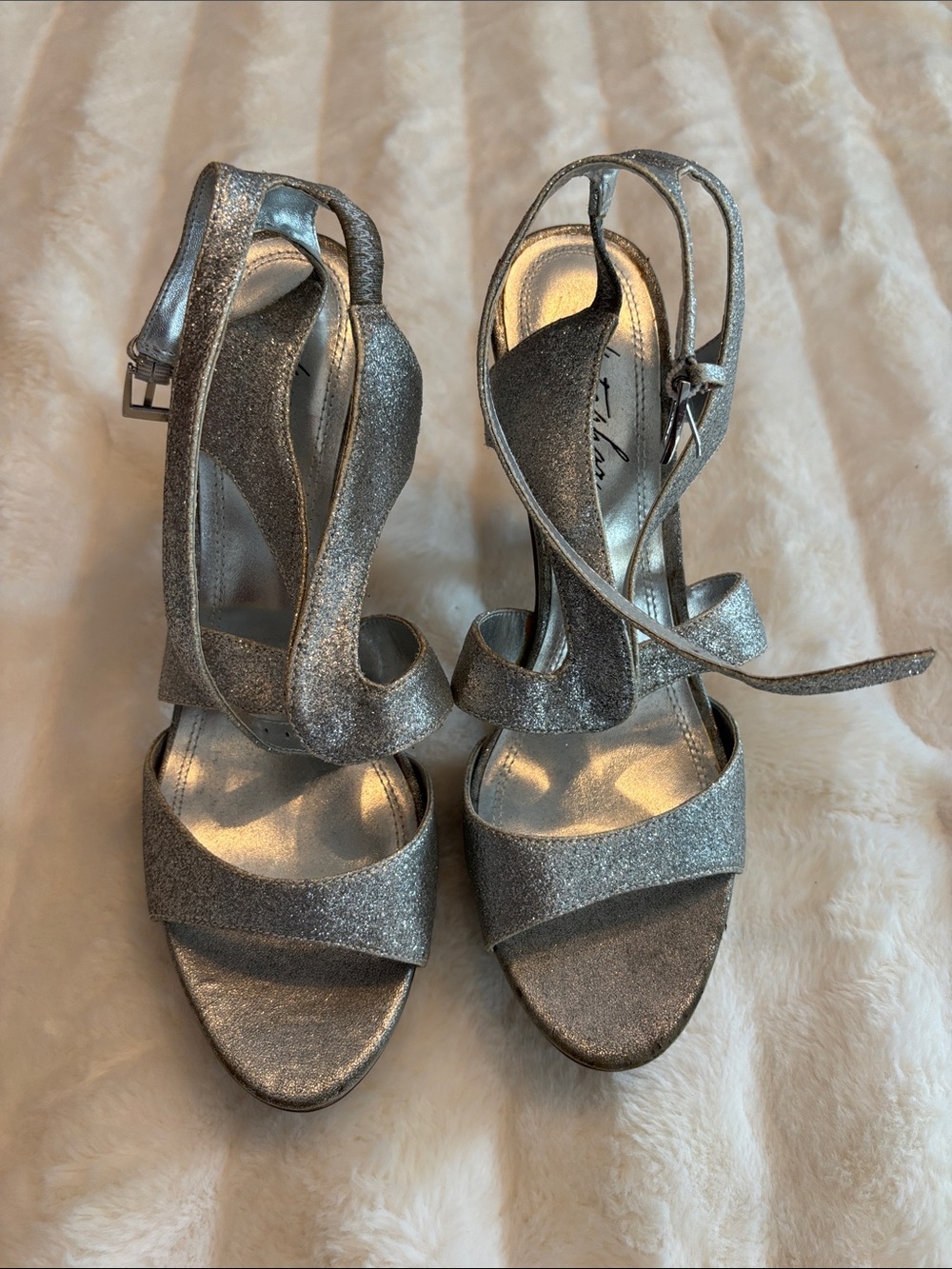 Women’s Metaphor Silver Glitter Strappy Platform Heels NEW 10
